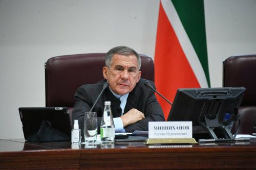 Татарстан Рәисе Казан халкын паникага бирелмәскә чакырды