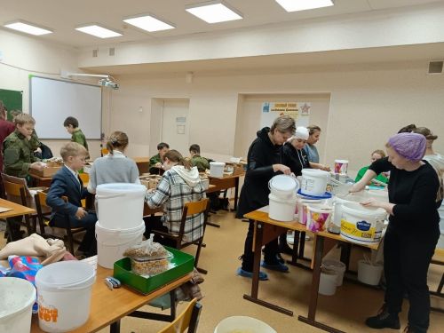 Учителя, родители и ученики Лаишевского района собирают помощь защитникам Родины