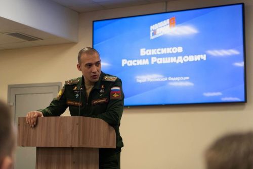 Герой России Расим Баксиков участвовал в образовательной смене в Лаишевском районе
