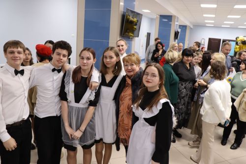 Школу №2 имени Героя Советского Союза Б.К.Кузнецова поздравили с 40-летним юбилеем