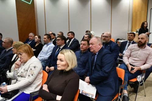 Фоторепортаж с отчетной сессии Совета Лаишевского района