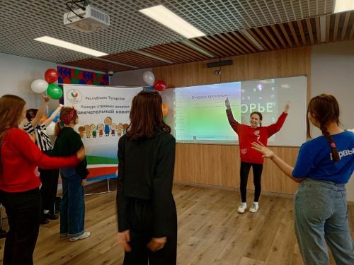 Отрядные вожатые показали отличное знание ПДД и умение вести за собой детей
