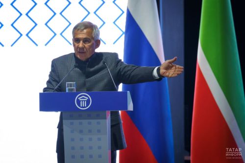 Минниханов потребовал исключить коррупцию на всех этапах строительства