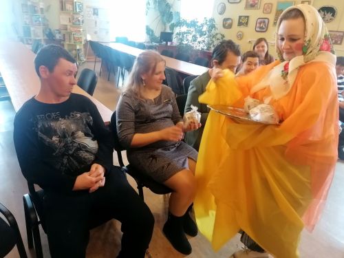 В Лаишевской библиотеке провели фольклорные посиделки «Собирайся, народ, к нам Масленица идёт!»