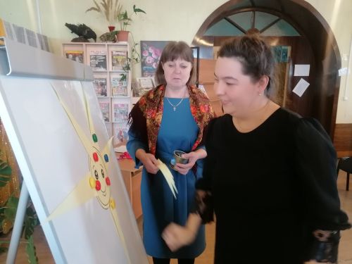 В Лаишевской библиотеке провели фольклорные посиделки «Собирайся, народ, к нам Масленица идёт!»