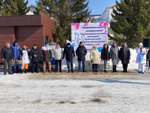 На XII республиканском первенстве по лыжным гонкам лидировала сборная Лаишевского детдома