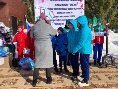 На XII республиканском первенстве по лыжным гонкам лидировала сборная Лаишевского детдома