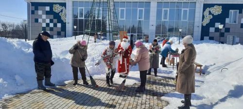 Жители села Атабаево сегодня праздновали Карга боткасы