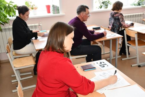 Родители выпускников Лаишевского района приняли участие в акции «Сдаем ЕГЭ всей семьей»