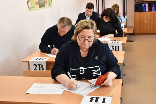Родители выпускников Лаишевского района приняли участие в акции «Сдаем ЕГЭ всей семьей»