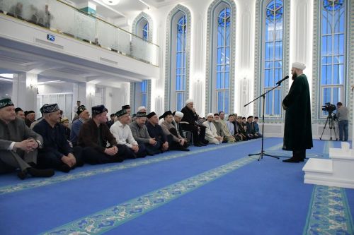 В Соборной мечети г.Лаишево прошел первый ифтар