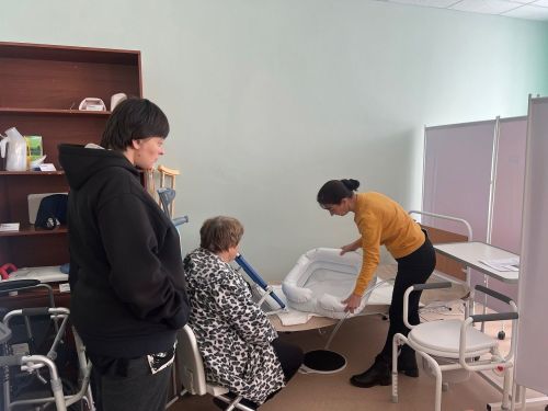 В Лаишевском районе проводятся занятия «Школы реабилитации и ухода»
