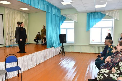 Лаишевскую гимназию №1 посетил Герой России, участник СВО Расим Баксиков