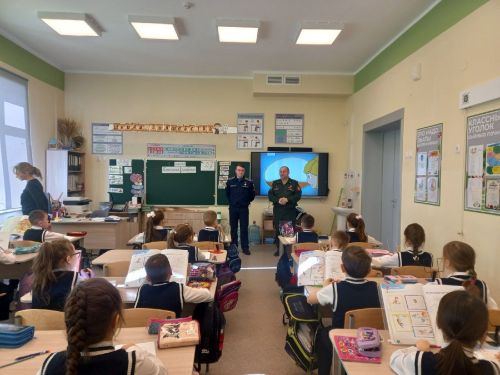 Лицеисты Лаишевского района встретились с будущим летчиком