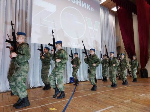 В военно-патриотическом клубе «Юный десантник» имени П.К.Клетнёва растят патриотов