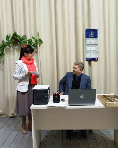 В Малоелгинском доме культуры состоялась премьера спектакля