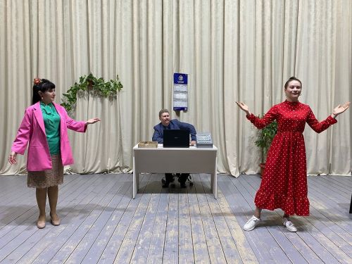 В Лаишевском районе состоялась премьера спектакля «Шесть невест и один жених»