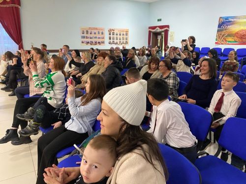 Жительницам Егорьевского поселения Лаишевского района подарили солнечное настроение