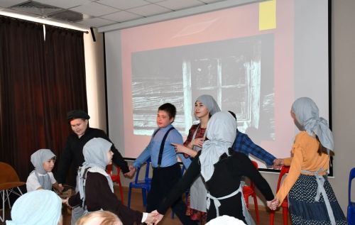 В музее г. Лаишево школьники показали постановку о детях войны Лаишевского района.