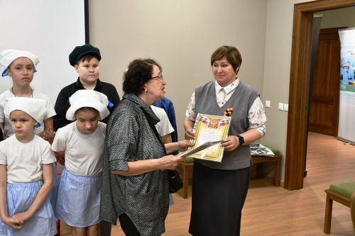 В музее г. Лаишево школьники показали постановку о детях войны Лаишевского района.