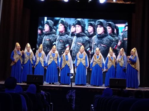 Фольклорный ансамбль «Алчэчэк» выступил в РДК с благотворительным концертом «Помощь СВОим»