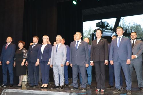 Работников органов местного самоуправления поздравили с профессиональным праздником