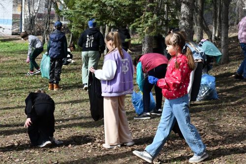 Лаишевские школьники активно поработали на городском субботнике