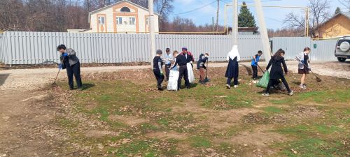 Лаишевские школьники активно поработали на городском субботнике