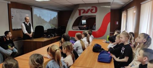 Третьеклассники из Лаишевского района смогли попробовать себя в роли машинистов