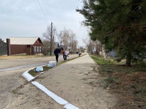 На субботник вышел коллектив редакции газеты «Камская новь»
