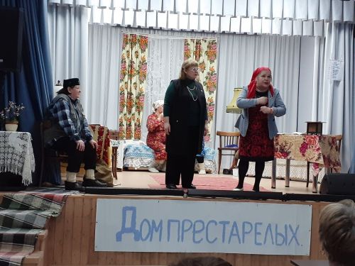 Театральная премьера в Лаишевском районе: спектакль «Выходили девки замуж»