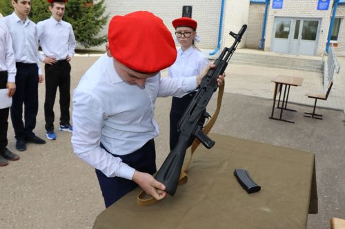 Сегодня школьники Лаишевского района играют в «Зарницу»