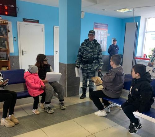 Подростков предупредили о попытках экстремистов вовлечь их в противоправную деятельность через соцсети