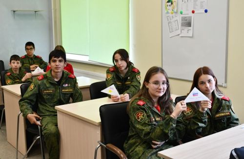 Школьники Лаишевского района написали письма героям СВО