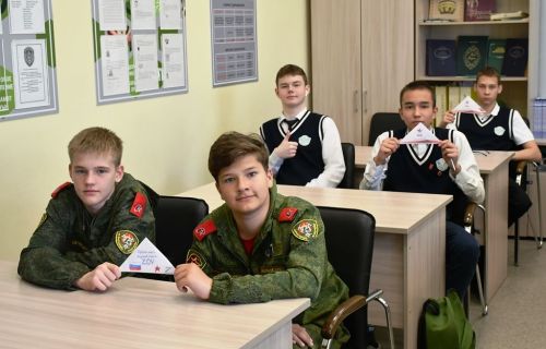 Школьники Лаишевского района написали письма героям СВО