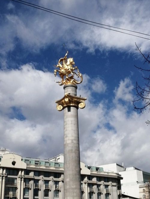 Фотографиями поездки в Грузию через Владикавказ поделилась Гульнара Мухутдинова