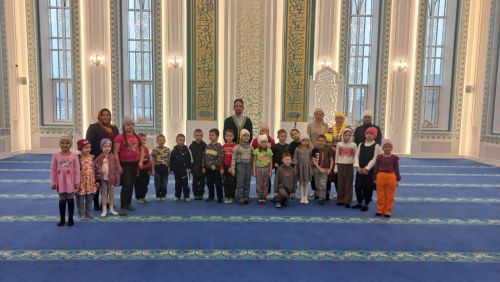 Дошкольники с родителями посетили новую мечеть «Зайнап» в  Лаишево