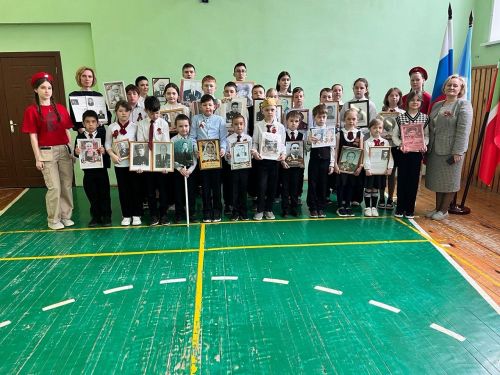 В Габишевской школе Лаишевского района провели акцию «Бессмертный полк»