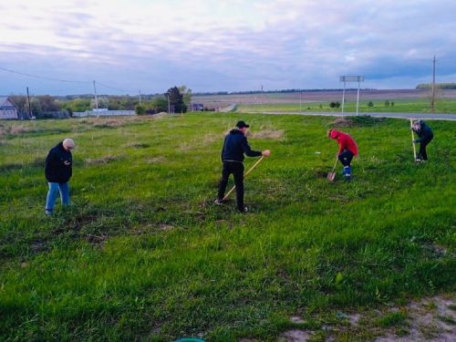 В Лаишевском районе продолжаются субботники