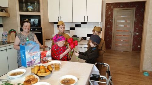 В Лаишеве поздравили тружеников тыла с наступающим Днем Победы