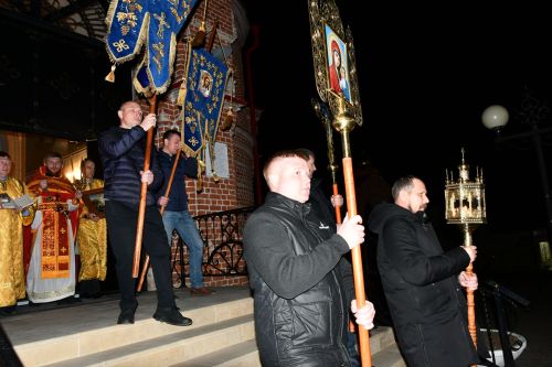 В Свято-Троицком Архиерейском подворье г. Лаишева прошла торжественная церковная служба