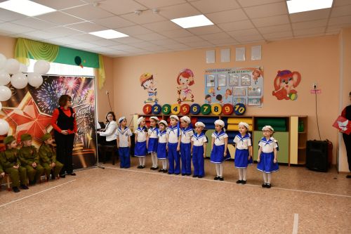 В детском саду «Рябинка» прошел второй этап конкурса строя и песни для дошкольников