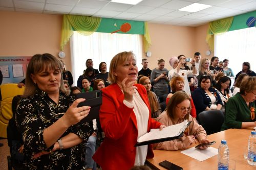 В детском саду «Рябинка» прошел второй этап конкурса строя и песни для дошкольников