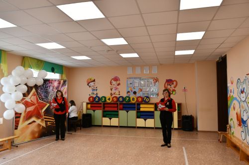 В детском саду «Рябинка» прошел второй этап конкурса строя и песни для дошкольников