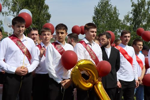 Последний звонок прозвенел для 109 выпускников Лаишевского технико-экономического техникума