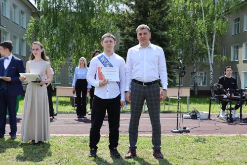 Последний звонок прозвенел для 109 выпускников Лаишевского технико-экономического техникума