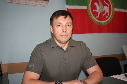 Вице-премьер РТ Фаниль Аглиуллин, пройдя боевое слаживание, отправился на Донбасс