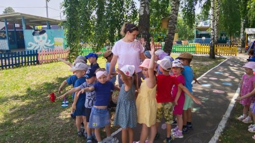 Лаишевские дошкольники путешествовали по сказкам