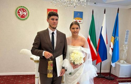 Молодожены Лаишевского района прикоснулись к огню «Сердце России»