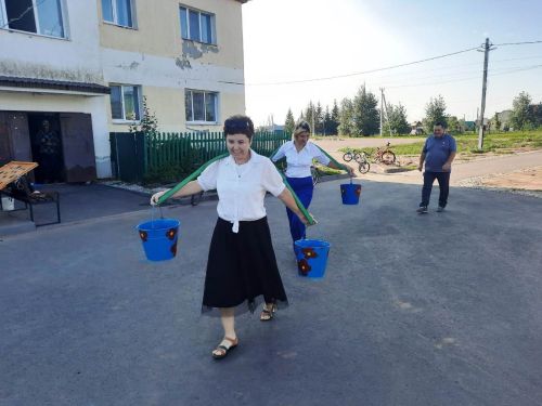 В День  флага России в Атабаево  провели праздник двора